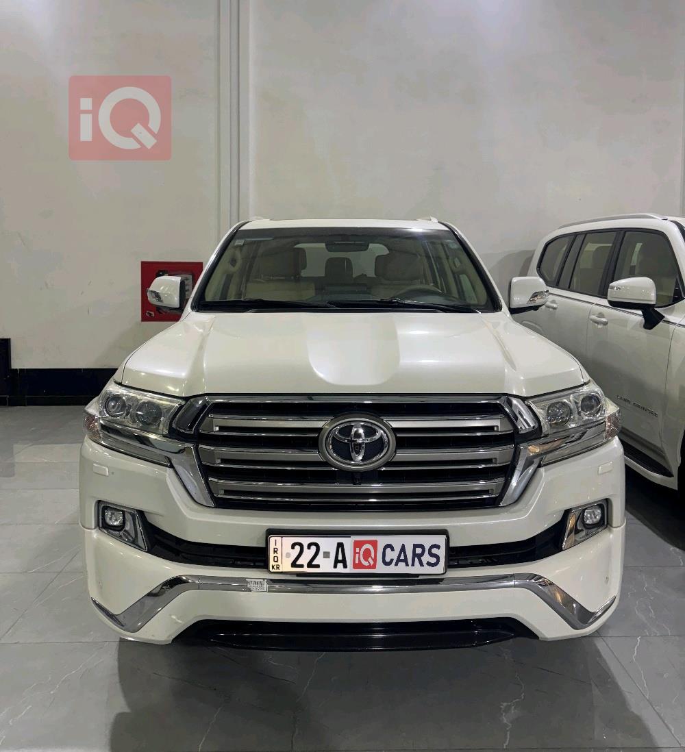 تويوتا لاندكروزر